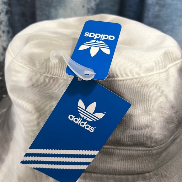 Adidas Originals Bucket Hat worn a few times - Picture 5 of 10